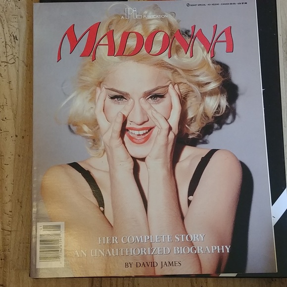 Madonna Books x2 Collectable - Picture 2 of 8
